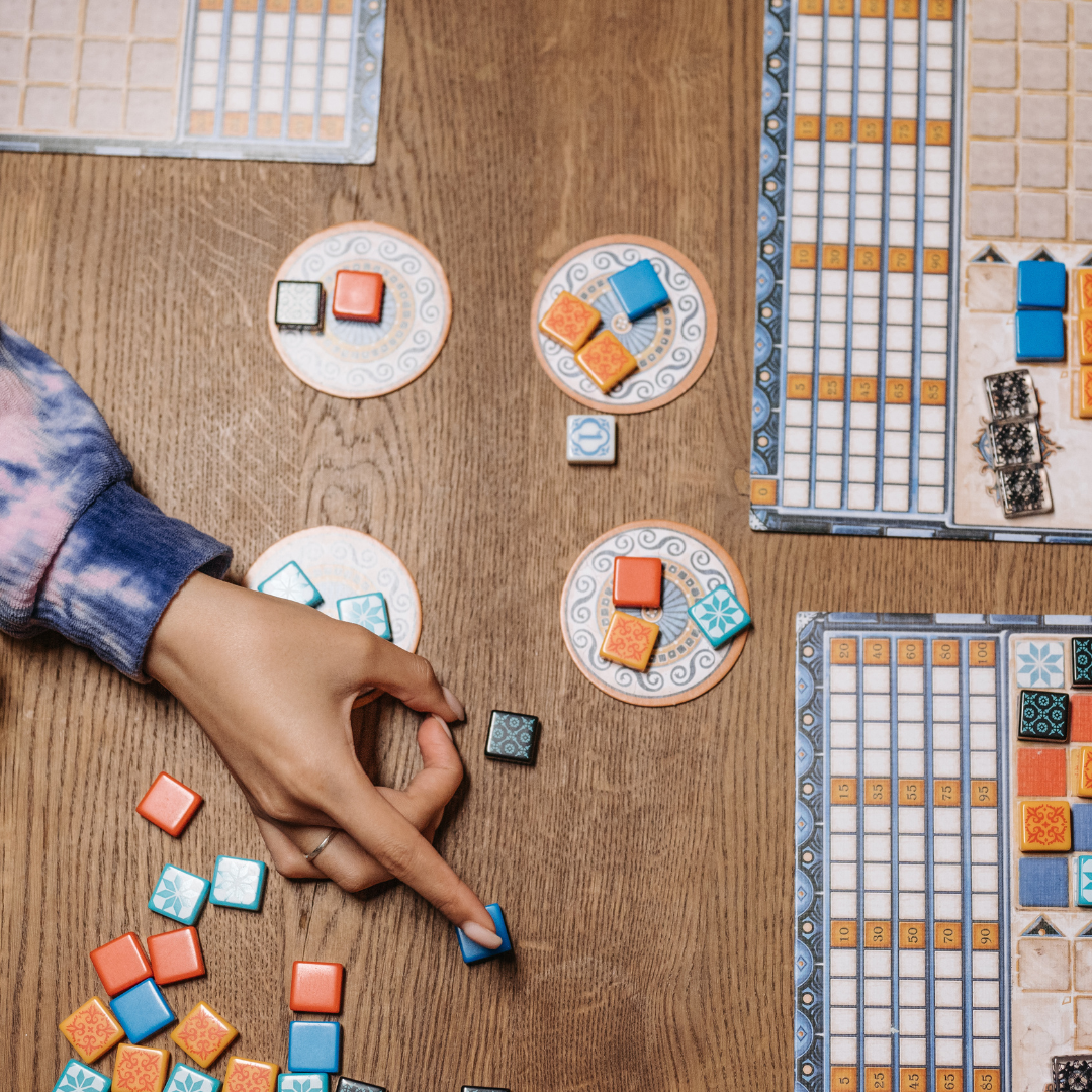 Fuori dalle scatole!